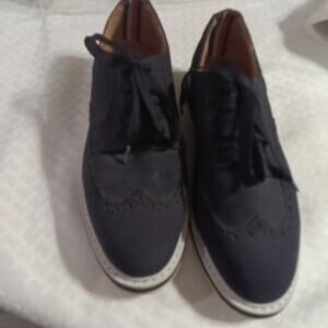 Tommy Hilfiger women's blue suede wingtip lace-up oxfords Sz8 M Preppy Coastal